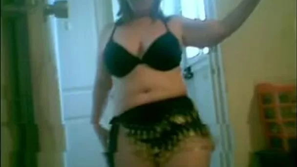 I expose my chubby body and show Arab dance in lingerie