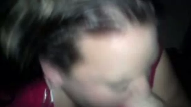 Deep throat of my new girlfriend who likes to lick balls