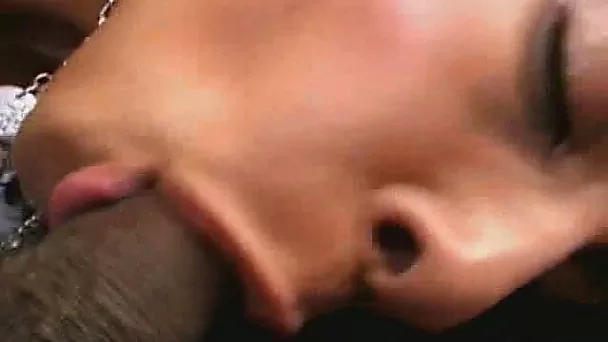 Dirty Desi brunette girl fucks in amateur threesome