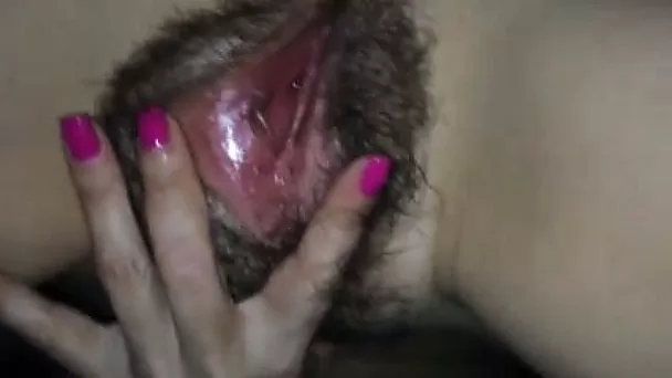 My friend got a nice wanking from his MILFie hairy girlfriend