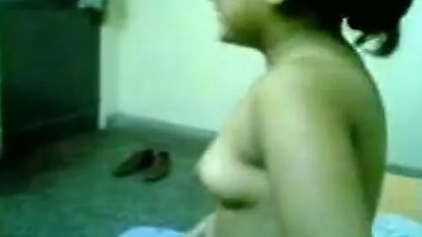 Chubby teenage Indian girlfriend poses on cam exposing her titties