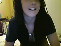 Trashy girl sucking hard dick deepthroat in amateur video