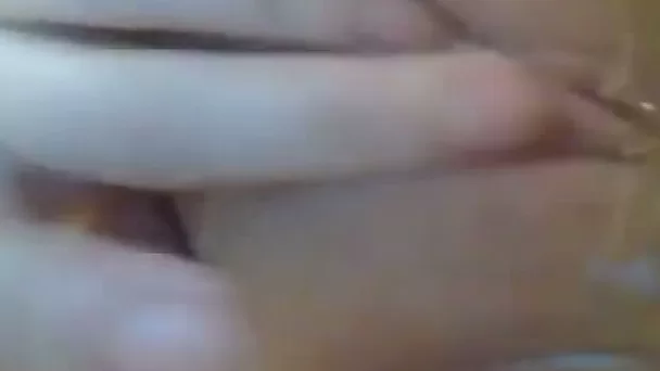 When I feel lonely I enjoy teasing my hungry pussy in the bath tub