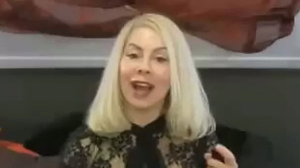 This slim MILF looks great in her sexy attire and she loves showing off