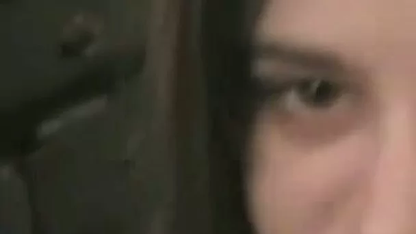 Amateur 18 yo college babe gives me head on POV vid