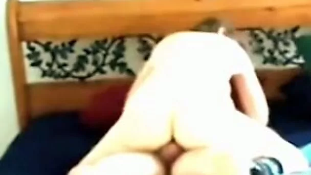 Pale skinned mature woman riding my dick in a cowgirl position