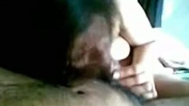 Indian chubby housewife flashed her big boobs and sucked her hubby