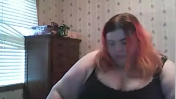 SSBBW redhead amateur white lady shows her belly on webcam