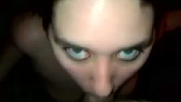 Playful bitch with sexy body pleases me with really good blowjob