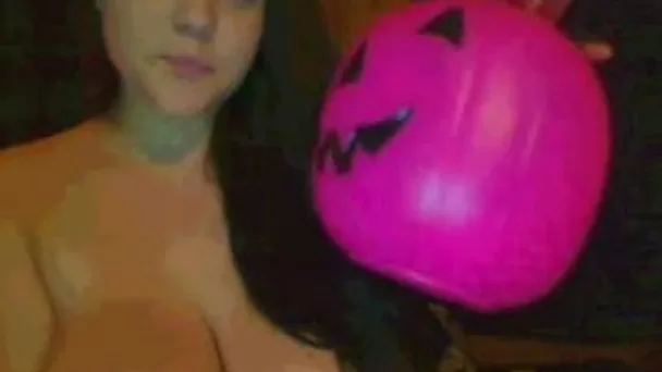 Mega busty brunette beauty with great hooters chats with me