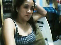 Mature Filipina webcam slut flashes her juggs and rubs her twat
