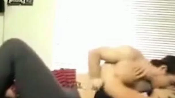 My buddy pushed his hard cock in slutty lady's vagina for a hard mish