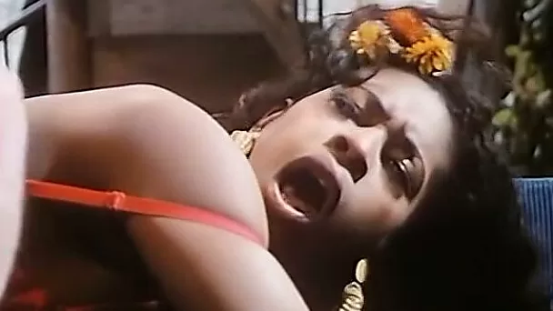 Sizzling hot and sensual ebony babe feeds on a dick and fucks in doggy style positon