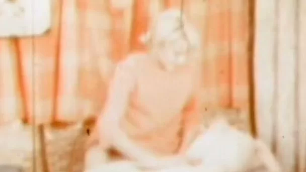 Amazing blondie in real retro porn FMM threesome action