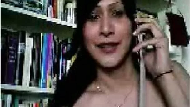 Mature webcam lady with a body of a teen gal