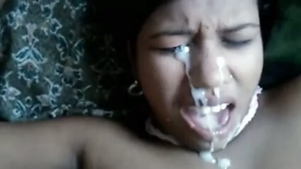 Slutty Indian girl gets massive facial cumshot in amateur clip
