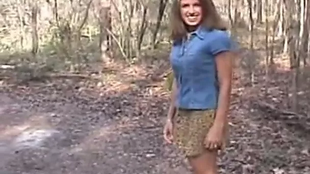 Dark haired ordinary slutty chick agreed to blow my buddy right in the park