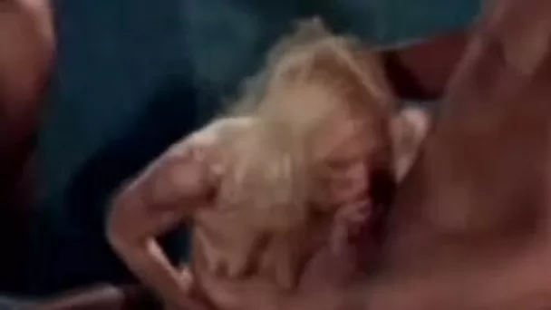 Blonde white mature woman and her gangbang session