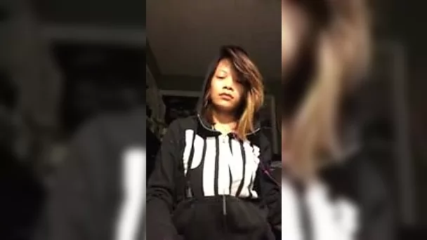 Seductive Asian girl showing perky tits and sexy ass in amateur clip