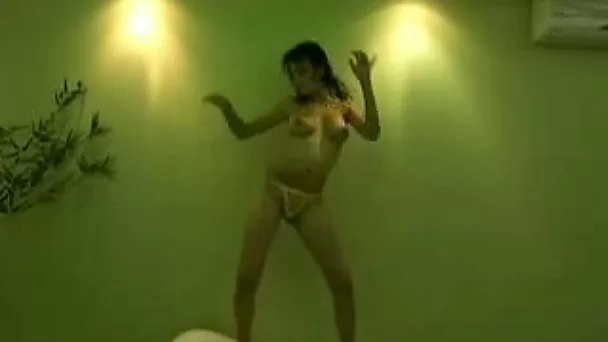 My kinky amateur girlfriend goes wild in front of the cam