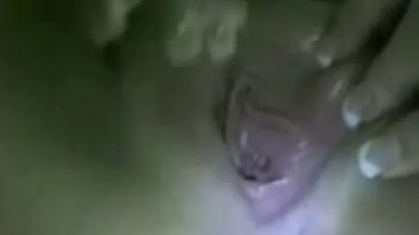 A smooth dildo for the pussy of my girlfriend because she is horny