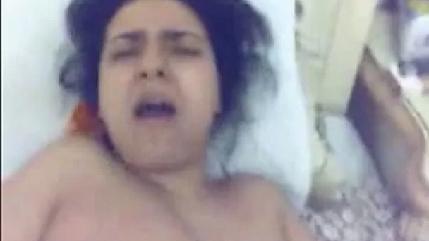 Shagging Egyptian MILF with big boobies in sideways position