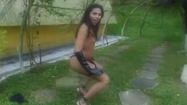 Young brunette hoe flashes her curves outdoors and sucks my cock