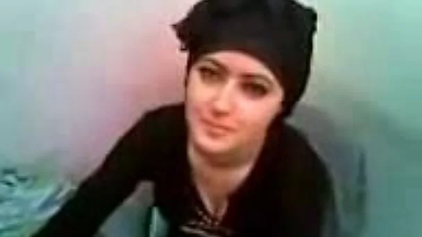 Playful Arab girl in Hijab flashed her tits to  me