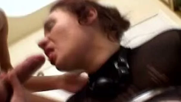 Horny and sweet redheadwoman wants to suck dick and fuck on the couch