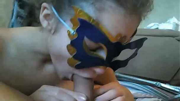 Masked girl giving awesome deepthroat blowjob in real amateur sex clip