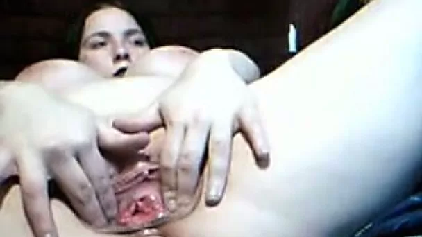 Pallid perverted webcam whore with dark hair was stretching her pussy lips