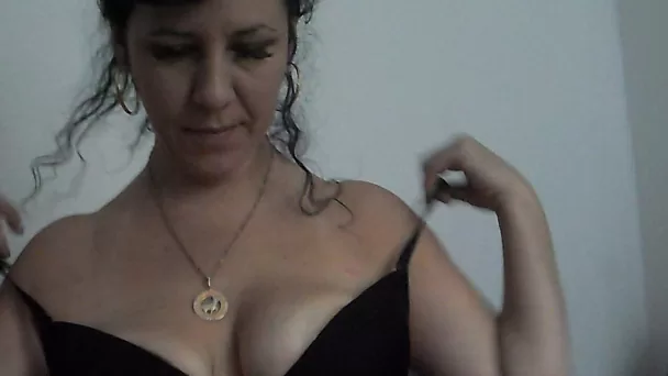 This raven haired slut loves to suck a dick and it gets her off