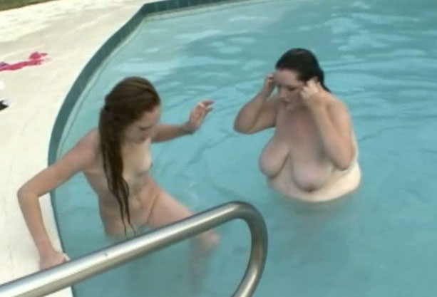 Naked Girl Swimmers