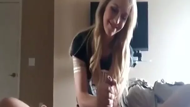 Amateur auburn babe of my buddy wakes him up with a really nice blowjob