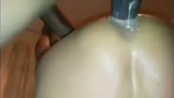 Amateur pale housewife with huge booty goes interracial for some anal
