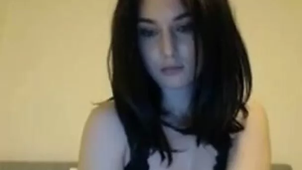 How I talked a webcam model into showing her yummy tits
