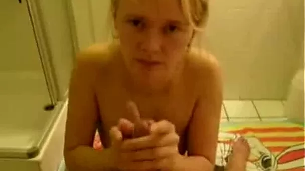 Amateur light haired slender chick provided me with nice handjob