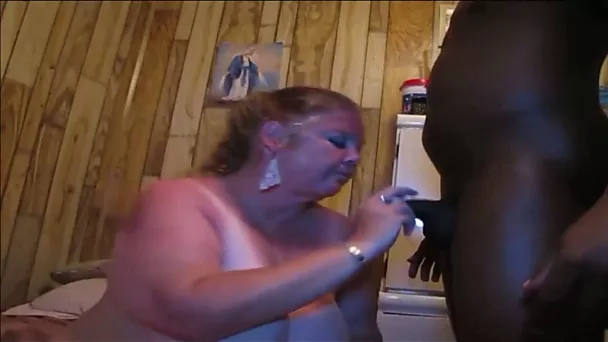 Amateur mature used chubby whore sucked my friend's dick dry
