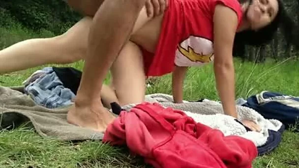 Seems like a passionate outdoor sex is what my nice looking GF wants