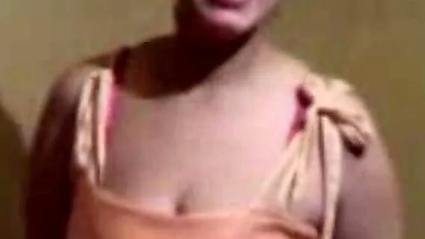 My Kuwaiti wife is not shy to have sex with me in front of the camera