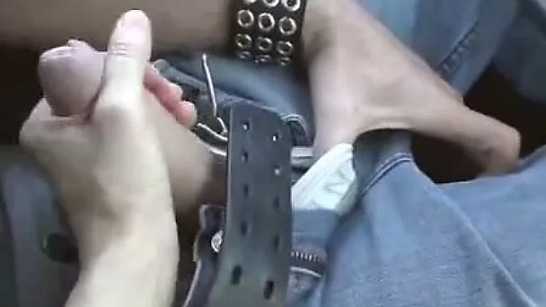 Slutty girlfriend gives me one hell of a handjob right in my car
