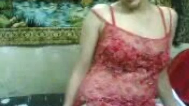 Arab webcam girl with appetizing jugs