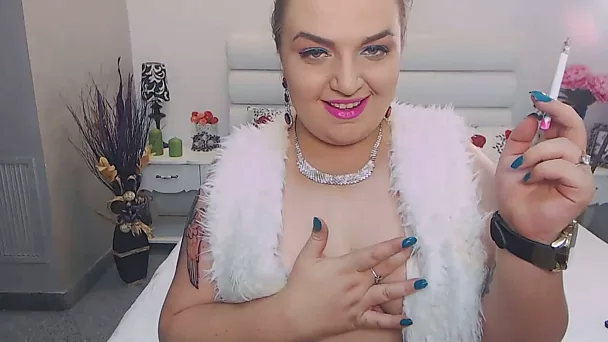 This BBW webcam whore loves smoking and she is super playful and nasty