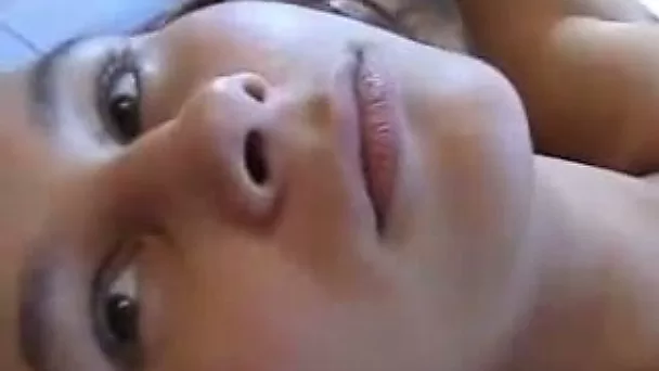 A man would be luck to get head from her and this babe is so seductive