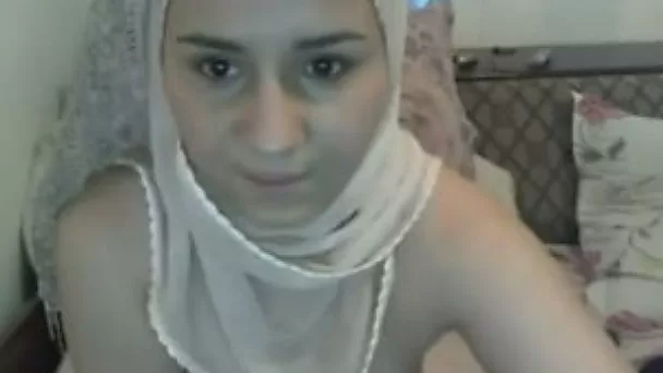 This camslut is hot and I just unloaded extreme amounts of cum everywhere
