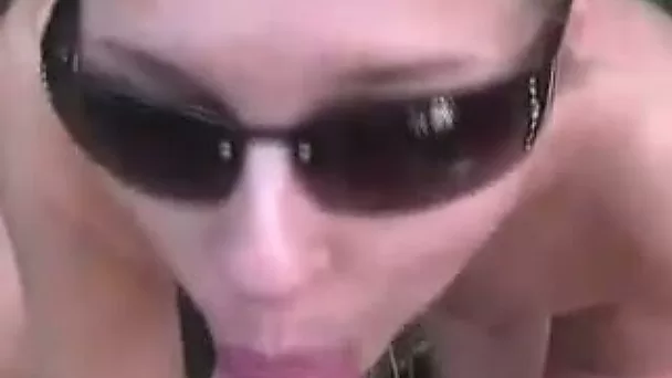 My shameless girlfriend gives me one hell of a blowjob