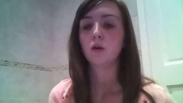 Naive dark haired amateur flirts with a stranger through webcam