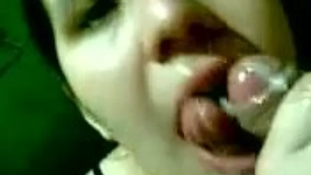 My Arab GF gives me the hottest blowjob of my life