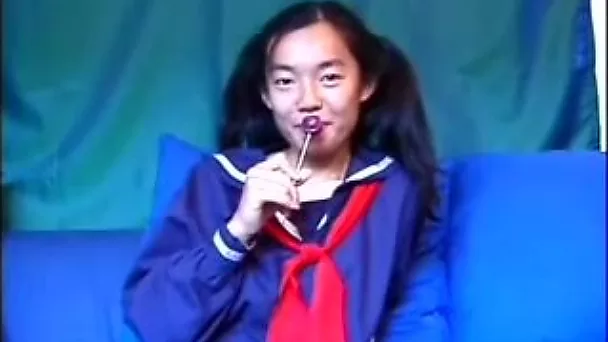 Now there's a girl that likes to suck a lollipop and she loves going solo