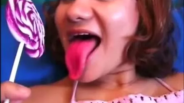 This babe qualifies for being an eye candy and she loves going solo on camera